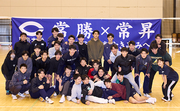 男子バレーボール部監督　部活風景写真1