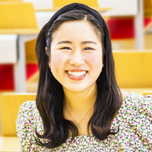 秋山さん