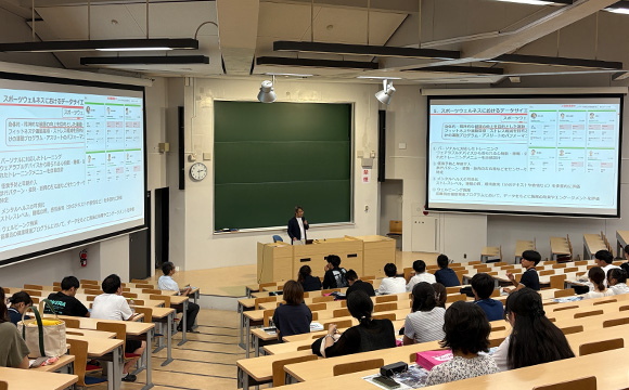 2025年度オープンキャンパスの相談会の様子