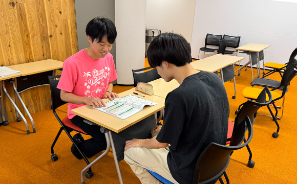 2025年度オープンキャンパスの相談会の様子