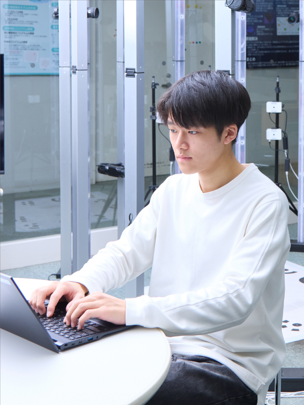 情報工学科 4年 吉田 一生