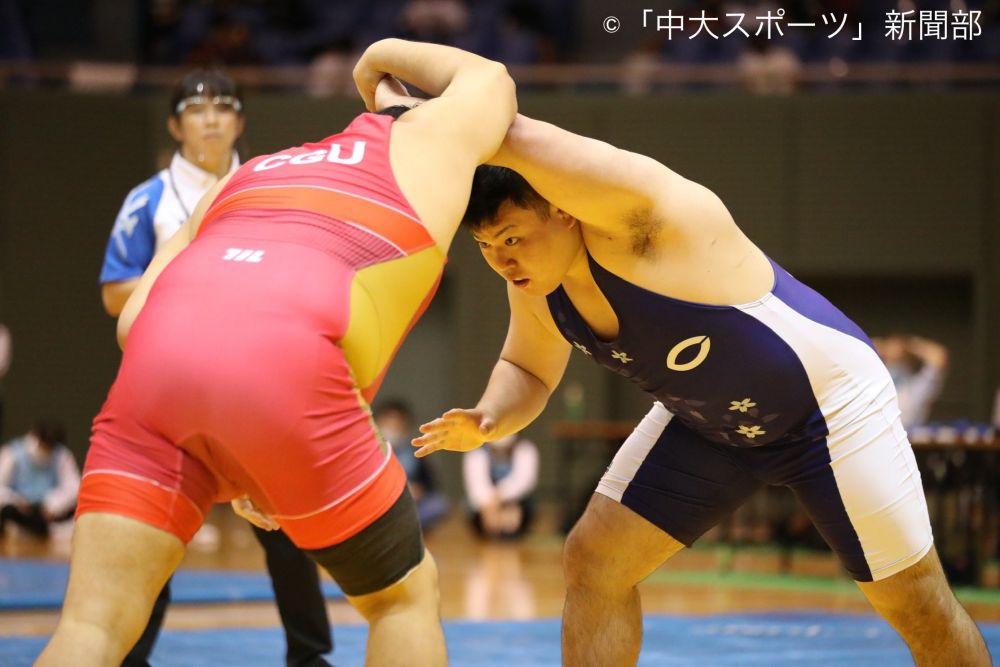 レスリング部 出頭海さん 法２ が全日本大学選手権フリースタイル125kg級で初優勝 中央大学