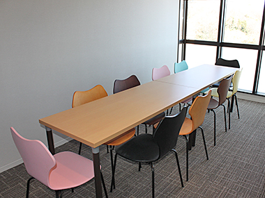 Meeting Room (7th and 9th floor)