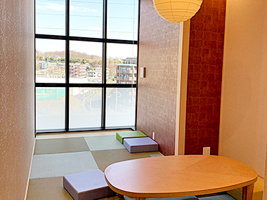 Japanese-style Room (5th and 8th floor)