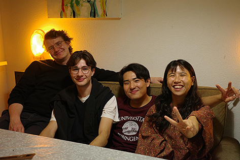 フラットメイトとの写真