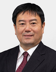 社会共創推進機構長　理工学術院教授　梅田 和昇