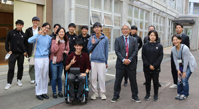 < 関連リンク > GOGLOBAL | 実施レポート 2022年11月24日 </br>
【日本・台湾親善プロジェクト~八王子市×PRØJECT ONE】</br>
台湾からの留学生とサッカー部が授業&給食で小学生と交流しました